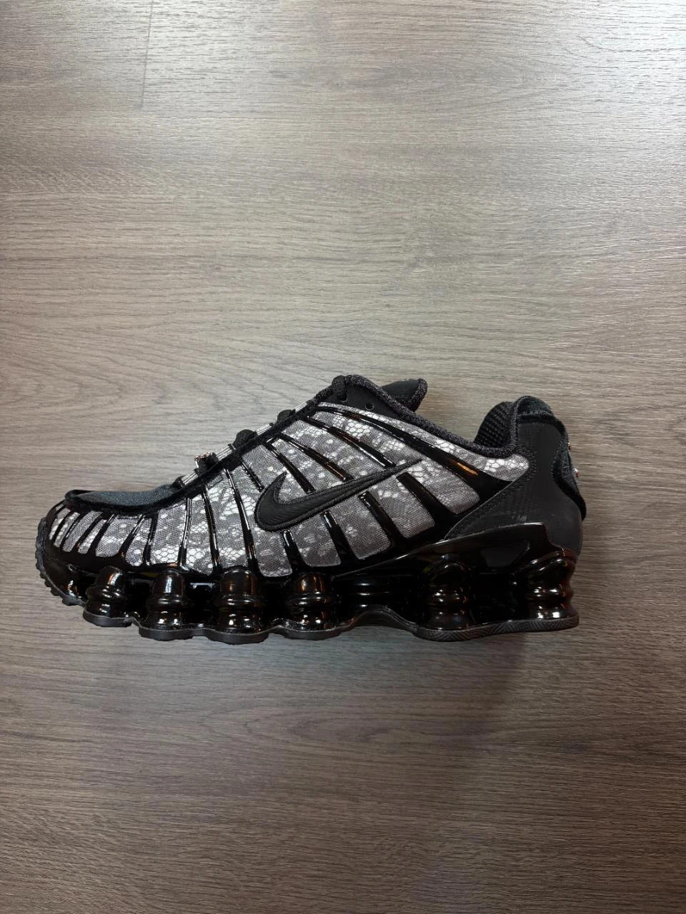 Nike Shox TL – Noir / blanc